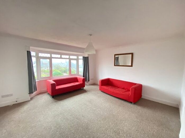 2 Bedroom Flat To Rent In Hendy Close, Sketty, Swansea, SA2