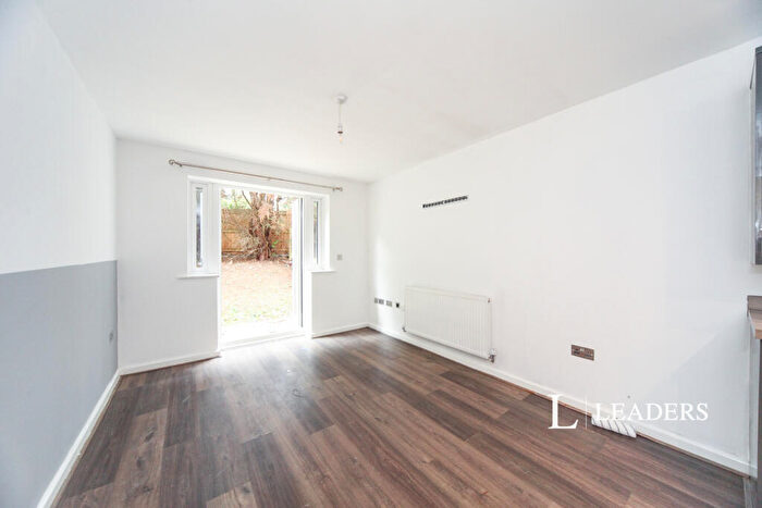 2 Bedroom Apartment To Rent In Modern Two-Bedroom Ground Floor Flat – Near Town Centre & Train Station - - Royal Navy Court - Unfurnished, LU2