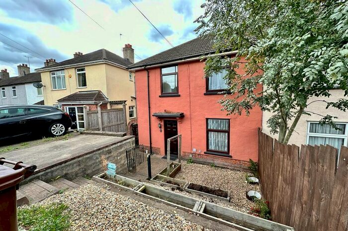 3 Bedroom Semi-Detached House To Rent In Dell Road, Grays, RM17