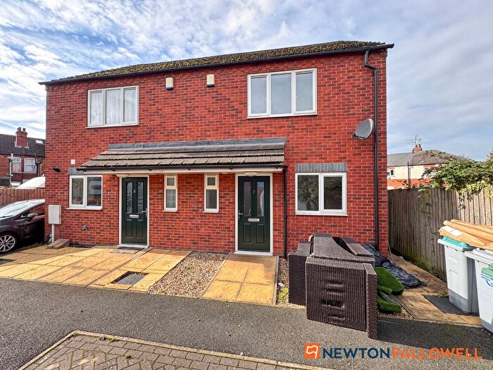 3 Bedroom Semi-detached House For Sale In Harrisons Way, Newark, NG24