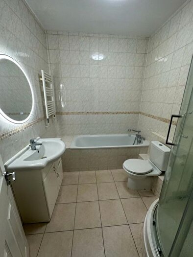 1 Bedroom Flat To Rent In Woodstock Road, London, NW11