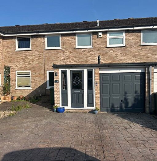 3 Bedroom Terraced House For Sale In Highfield Road, Tring, HP23