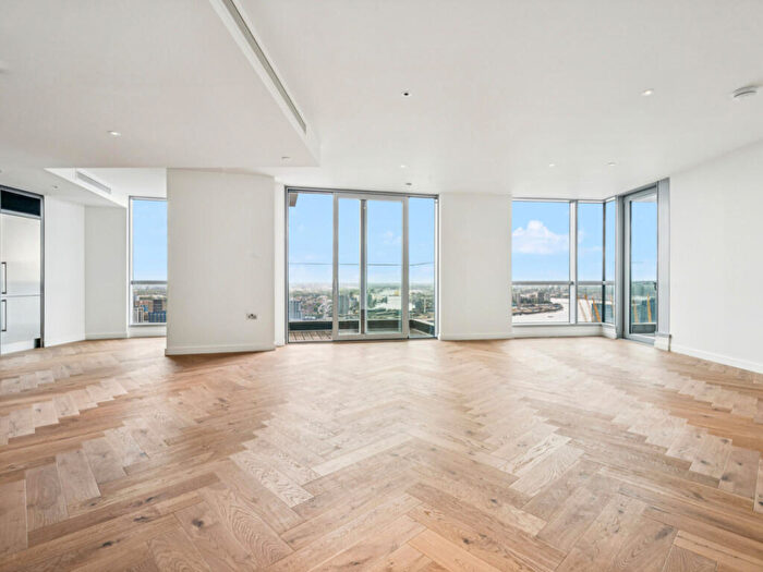 2 Bedroom Penthouse To Rent In Biscayne Avenue, London, E14