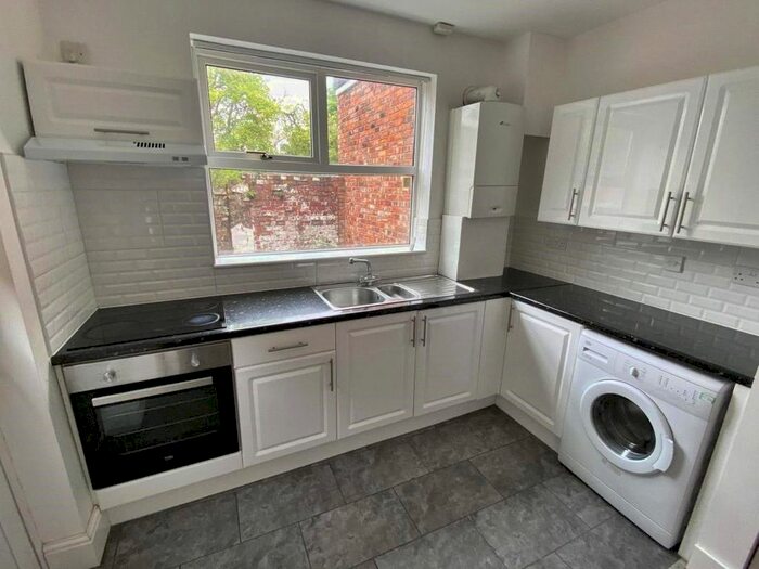4 Bedroom End Of Terrace House To Rent In Whitby Road, Fallowfield, M14