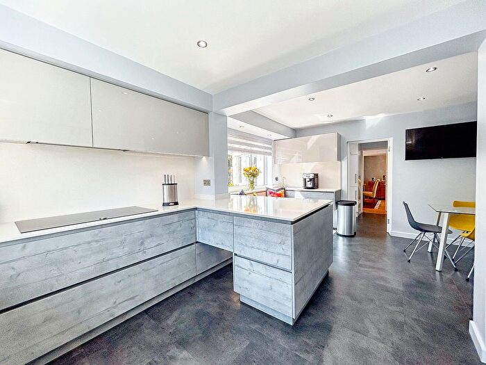4 Bedroom Detached House For Sale In Newport Road, St. Mellons, CF3