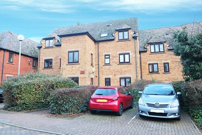 1 Bedroom Flat To Rent In Farrans Court, Kenton, HA3