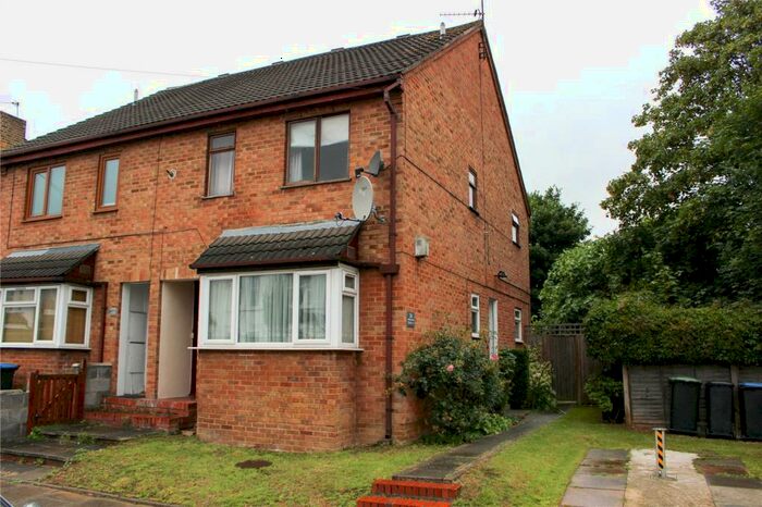 1 Bedroom Apartment To Rent In Moffat Road, London, N13