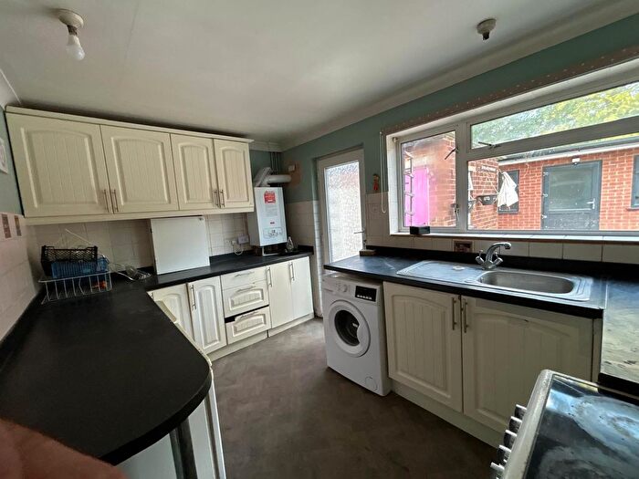 3 Bedroom Semi-Detached Bungalow To Rent In Southall, UB1