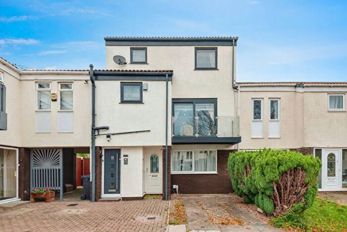 3 Bedroom Town House For Sale In Marina Village, Preston Brook, Runcorn, WA7