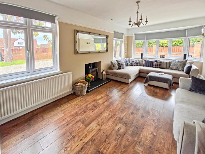 4 Bedroom Detached House For Sale In Main Road, Northampton, NN5