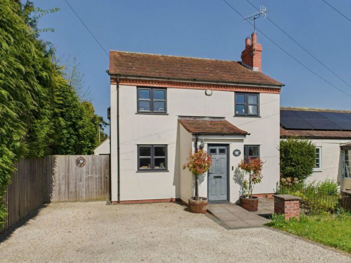 5 Bedroom Link Detached House For Sale In Marlbank Road, Welland, WR13