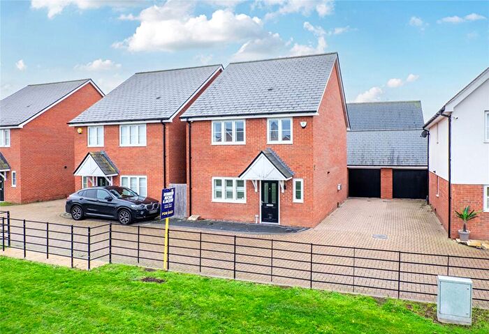 4 Bedroom Detached House For Sale In Lodding Salts Road, Gravesend, Kent, DA12