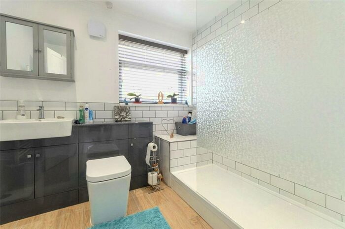 2 Bedroom Bungalow For Sale In Glebe Road, Biggleswade, Bedfordshire, SG18