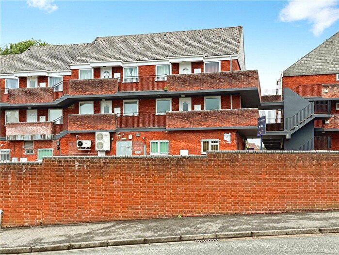 2 Bedroom Apartment For Sale In Broadwater Road, Romsey, Hampshire, SO51