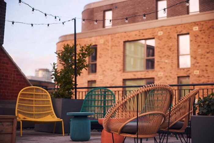 1 Bedroom Apartment To Rent In Lower Essex Street, Birmingham, B5