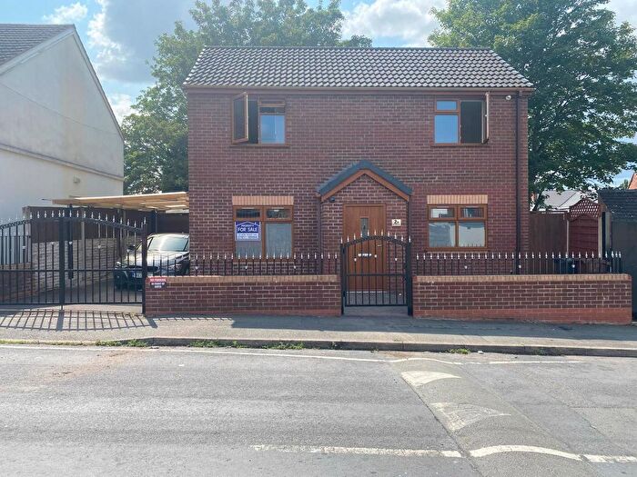 2 Bedroom Detached House For Sale In Bruford Road, Wolverhampton, WV3
