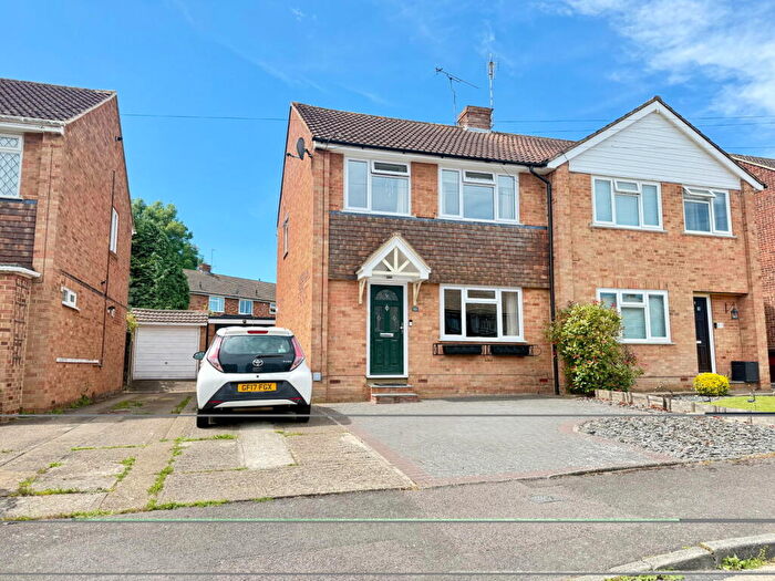 3 Bedroom Semi Detached House For Sale In Popular Area For Families, Close To Local Schools - Windermere Drive, ME8