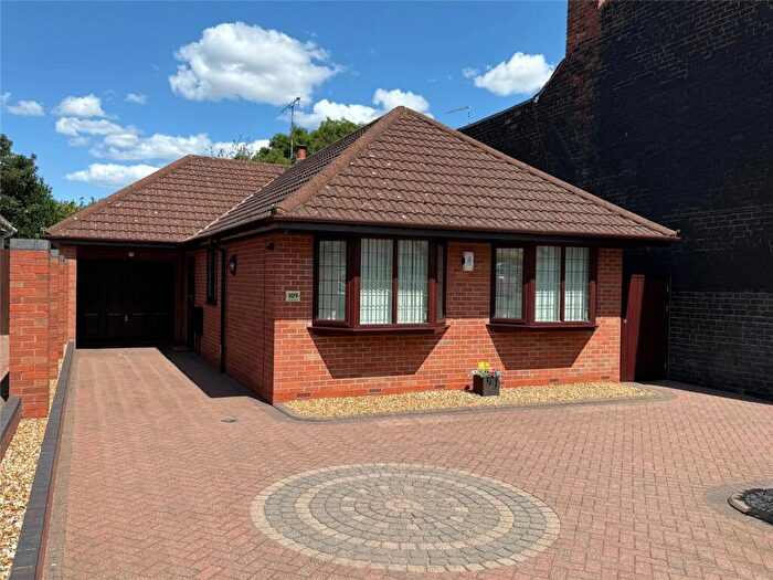 3 Bedroom Bungalow For Sale In Franche Road, Kidderminster, Worcestershire, DY11