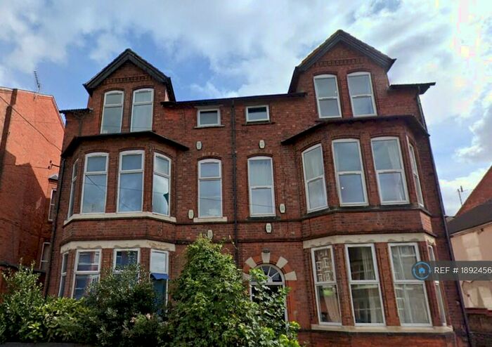 4 Bedroom Flat To Rent In Foxhall Road, Nottingham, NG7