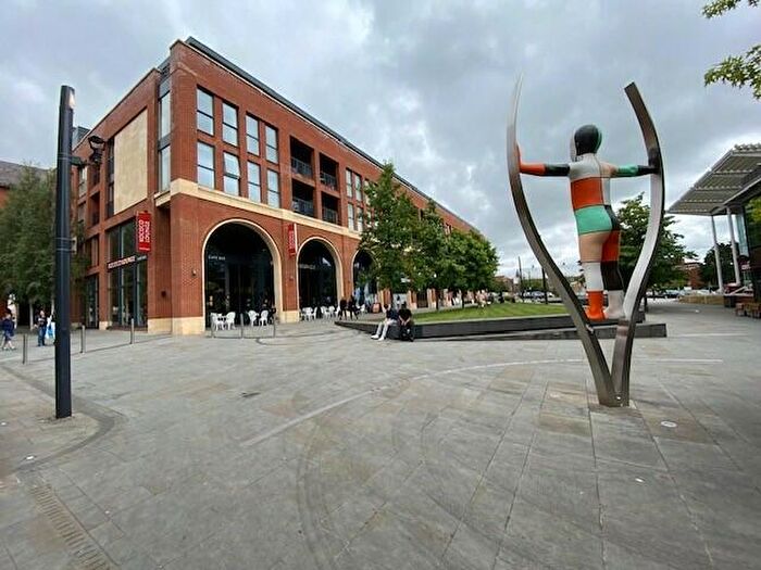 2 Bedroom Apartment To Rent In Exchange Street, Aylesbury, HP20