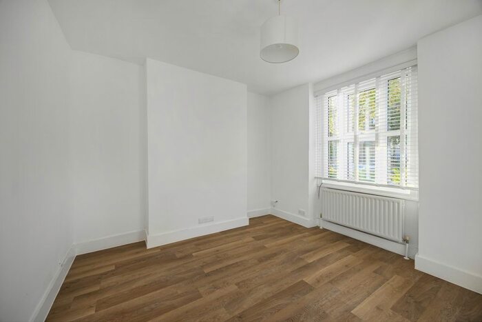 3 Bedroom Terraced House To Rent In Calvert Road, London, SE10