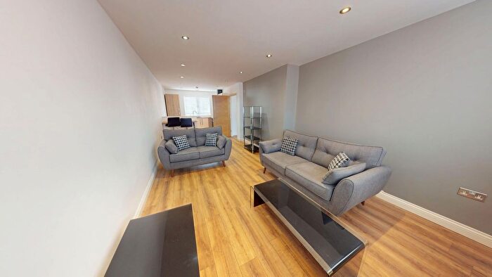 2 Bedroom Flat To Rent In Mint Drive, Hockley, B18