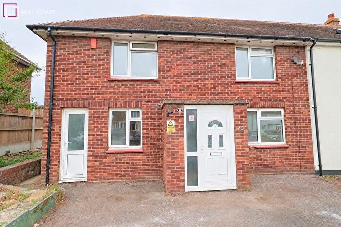 3 Bedroom Property To Rent In Manor Road, Queenborough, ME11