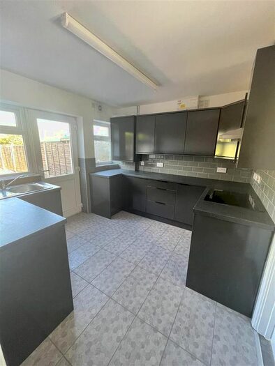 3 Bedroom Terraced House To Rent In Binstead Road, Kingstanding, Birmingham, B44