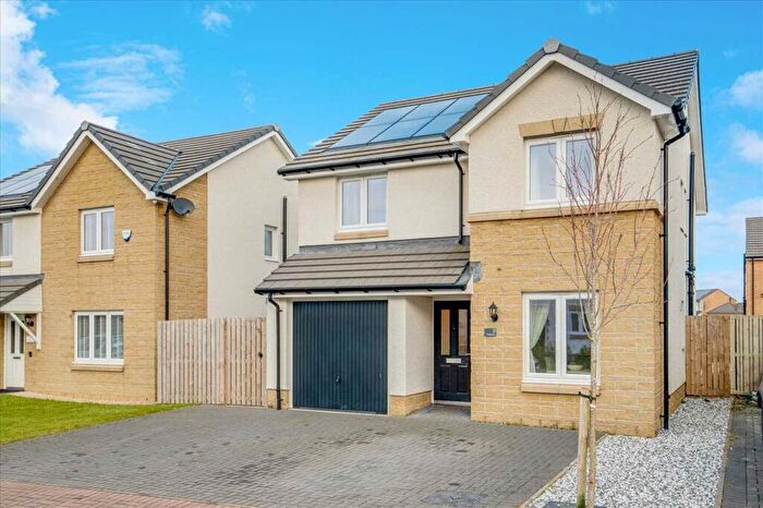 4 Bedroom Detached House For Sale In Horsleyhill, Benthall, East Kilbride, G75