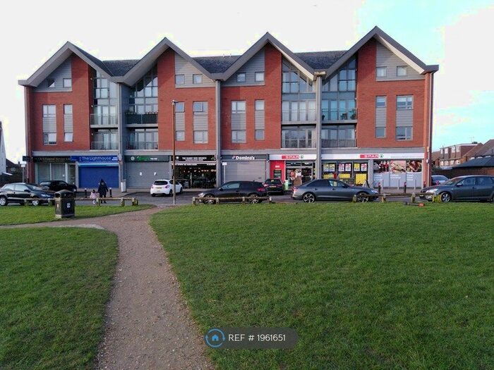 2 Bedroom Flat To Rent In School Mead, Abbots Langley, WD5