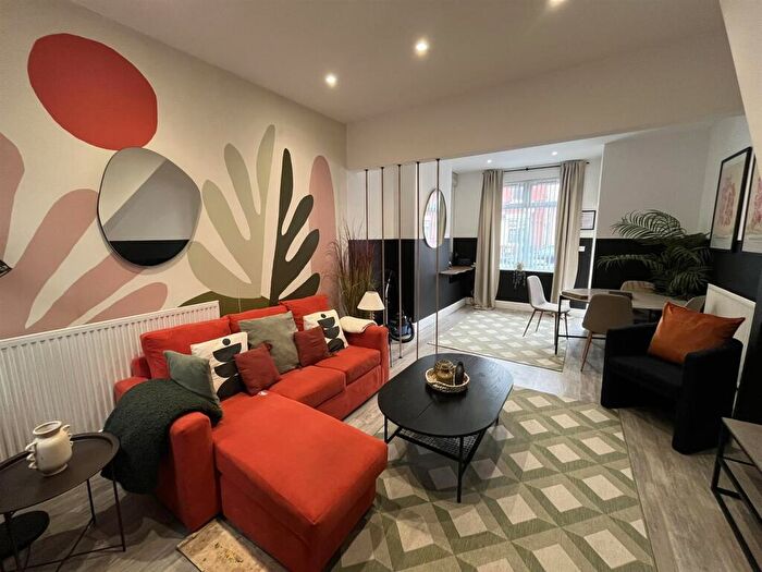 Terraced House To Rent In Caludon Road, Stoke, CV2