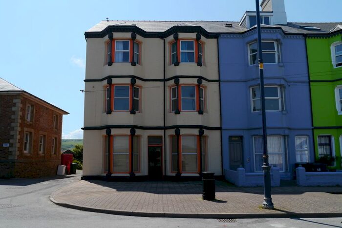 2 Bedroom Flat To Rent In Cambrian Terrace, Borth, SY24