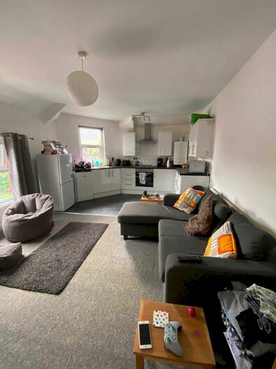 1 Bedroom Apartment To Rent In Cavendish Road, Didsbury, M20