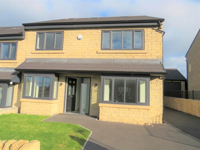 5 Bedroom Semi-Detached House To Rent In Tyersal Gardens, Bradford BD4