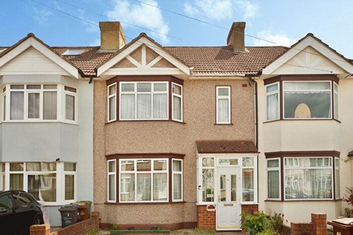 3 Bedroom Terraced House For Sale In Surrey Road, Dagenham, Essex, RM10