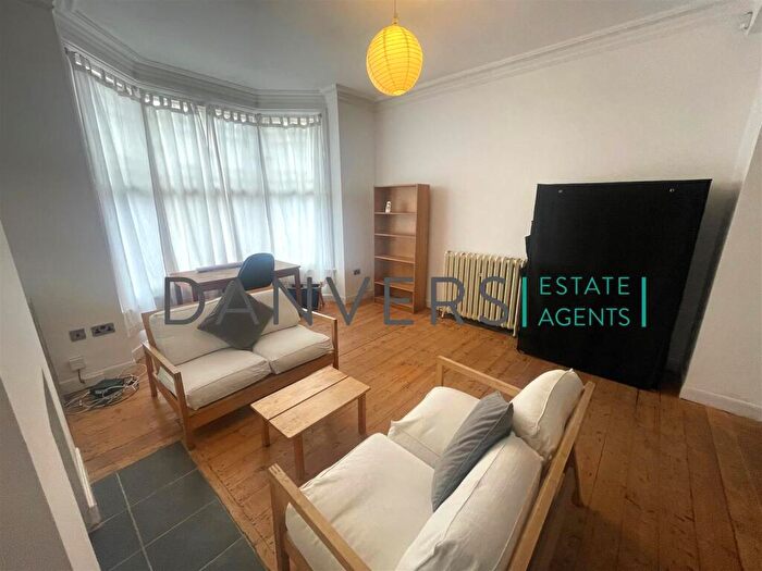 5 Bedroom Detached House To Rent In Ashleigh Road, Leicester, LE3