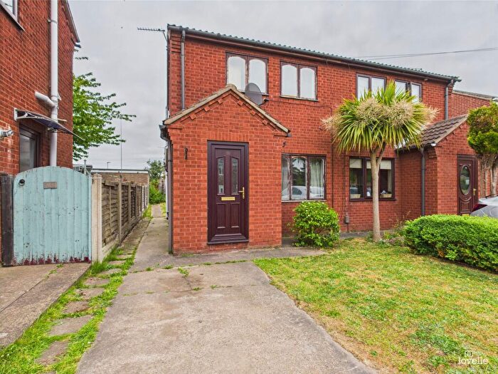 2 Bedroom Semi-Detached House For Sale In Kelsey Avenue, Scunthorpe, DN15