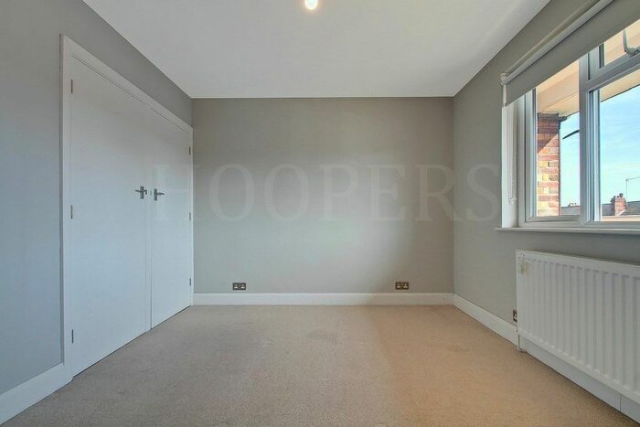 2 Bedroom Flat To Rent In Coles Green Road, London, NW2