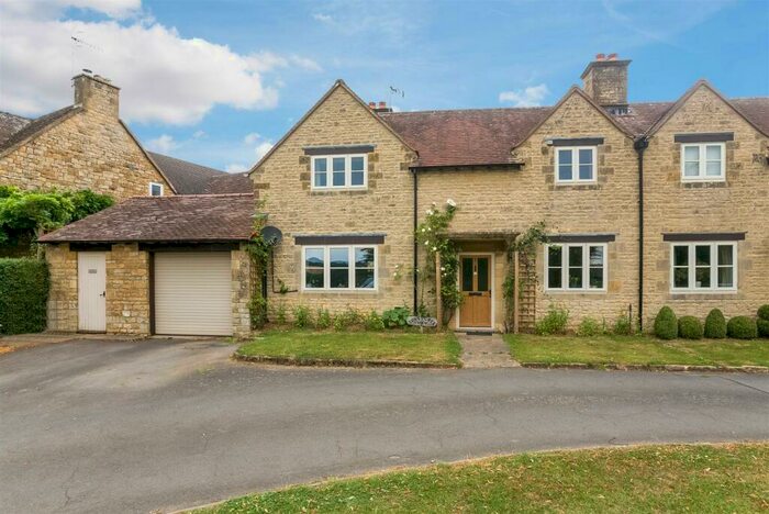 4 Bedroom Semi-Detached House For Sale In Station Road, Chipping Campden, GL55