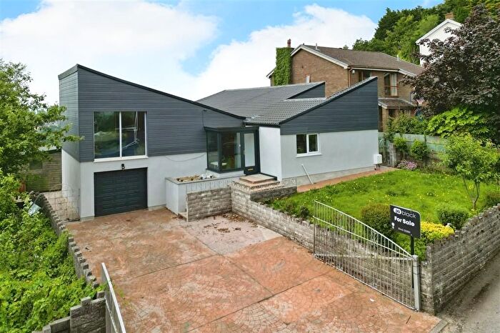 4 Bedroom Detached House To Rent In Dan-Y-Felin, Llantrisant, Pontyclun, CF72