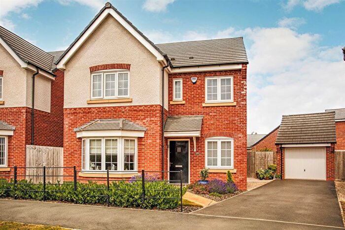 4 Bedroom Detached House For Sale In Starflower Way, Mickleover, Derby, DE3
