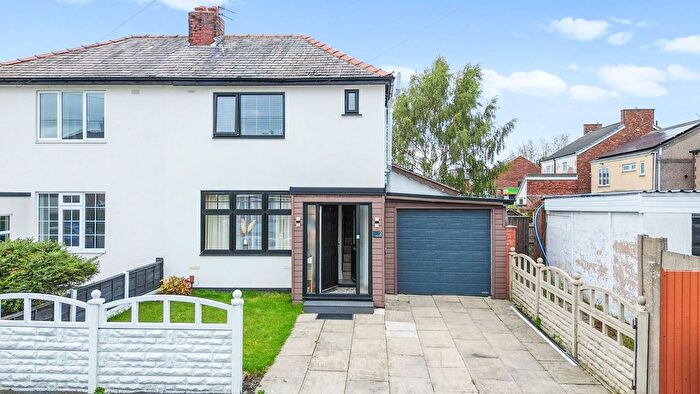 3 Bedroom Semi-Detached House For Sale In Hilda Street, Leigh, WN7