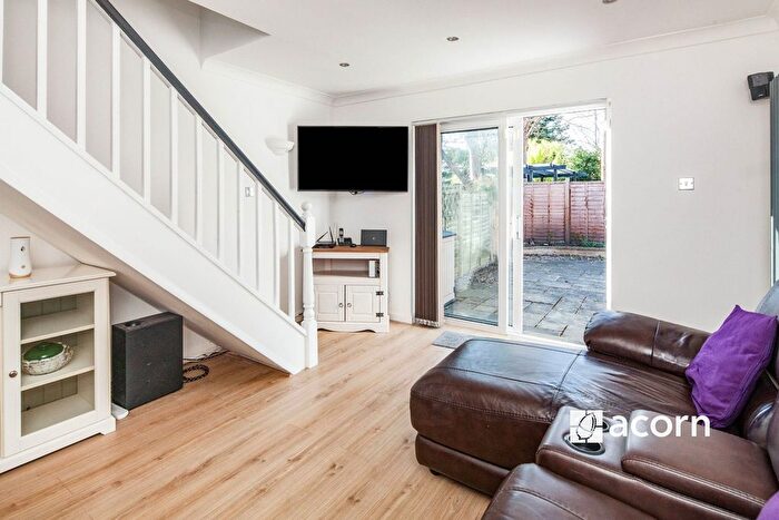 2 Bedroom End Of Terrace House To Rent In Belgravia Gardens, Bromley, BR1