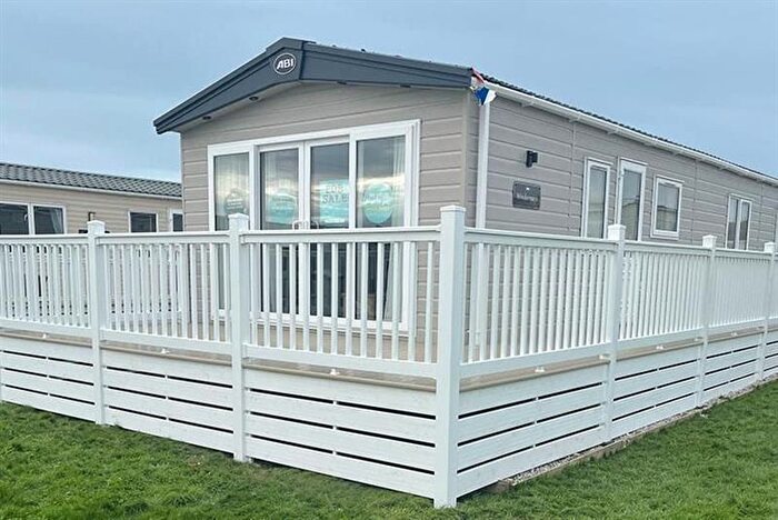 3 Bedroom Park Home For Sale In Maer Lane, Bude, EX23