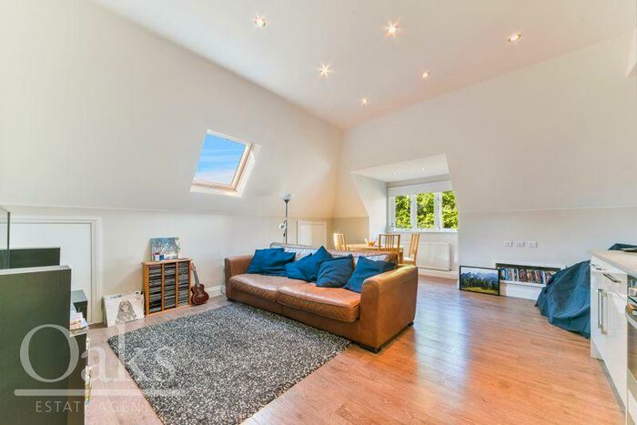 2 Bedroom Flat To Rent In Chatsworth Road, Croydon, CR0