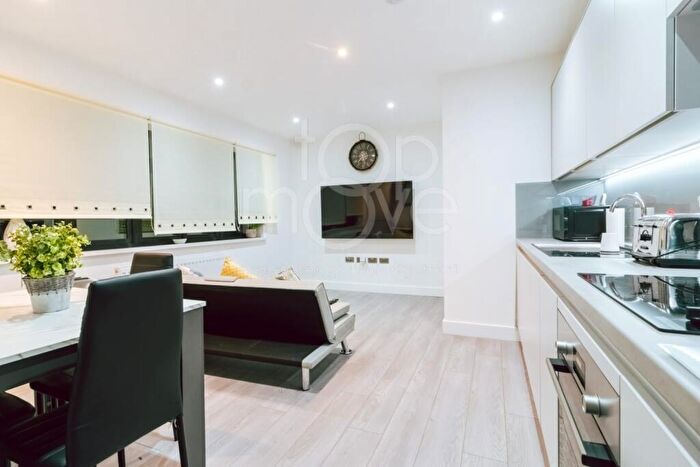 1 Bedroom Apartment To Rent In Banstead Road, Purley, CR8