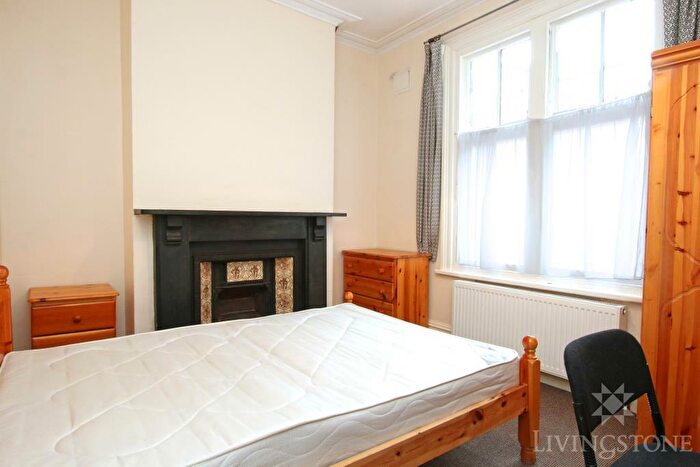 6 Bedroom Town House To Rent In Howard Road, Clarendon Park, LE2