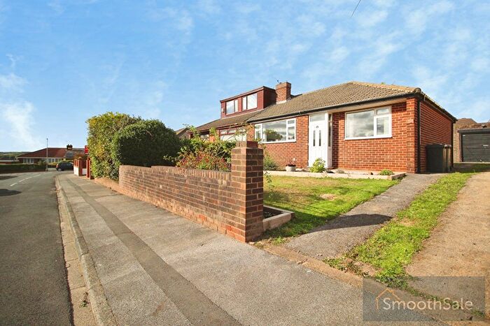 2 Bedroom Semi-detached Bungalow For Sale In Haigh Moor View, Wakefield, WF3