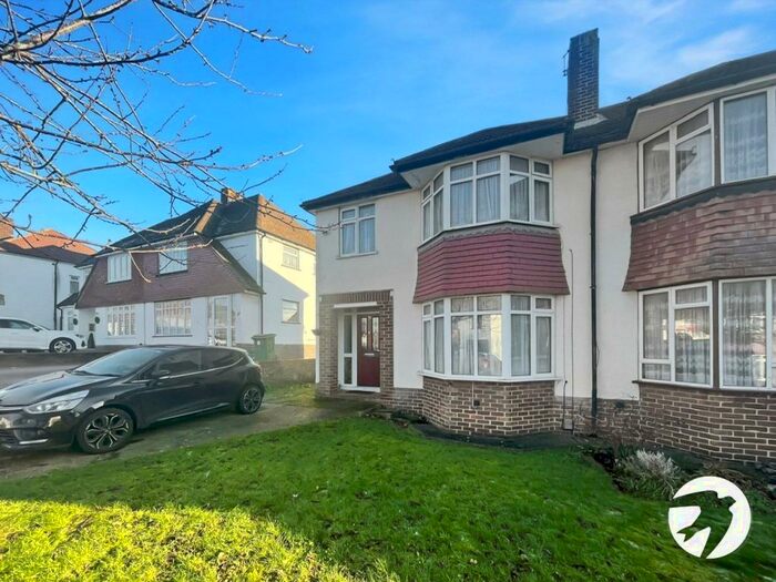 3 Bedroom Semi-Detached House To Rent In Wilmington Avenue, Orpington, Kent, BR6