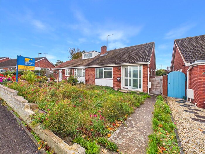 2 Bedroom Bungalow For Sale In Mandarin Way, Cheltenham, Gloucestershire, GL50